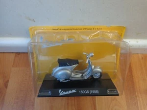 DEAGOSTINI BOXED 1/18 CLASSIC 1978 VESPA P150X SCOOTER SPECIAL EDITION BIKE - Picture 1 of 1