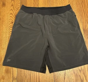 Fabletics Shorts Herren XXL schwarz Fundamental gefüttert feuchtigkeitsableitend Handytasche neu ohne Etikett - Bild 1 von 15