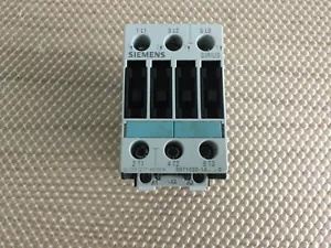 CONTACTOR DE ARRANQUE DE MOTOR SEIMENS 3RT10261A - Imagen 1 de 4