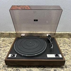 Vintage Kenwood KD-1033 2 Speed Belt Drive Manual Turntable -Turns On/ - Picture 1 of 17