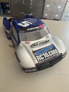 TEAM ASSOCIATED RC10 RTR SHORT COURSE BOD {PLEASE 👀 @ PIC’S SOME IMPERFECTIONS} - Picture 1 of 8