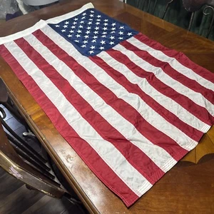 Vintage amerikanische Flagge 50 Sterne 29 "hoch x 46" lang. Guter Zustand gute Farben - Bild 1 von 7