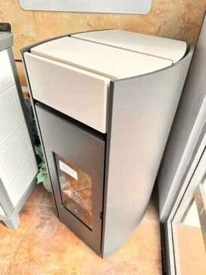 STUFA A PELLET EDILKAMIN MYRNA E MYRNA PLUS DA 11 KW - Immagine 1 di 4