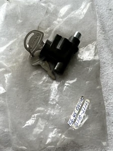 Lock Handlebar Helmet Original Suzuki GT - Picture 1 of 4