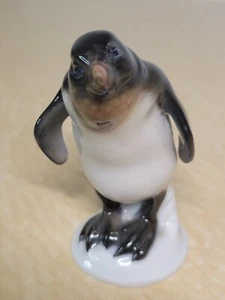 ROSENTHAL, PENGUIN BIRD 3", ARTIST SIGNED HANDPAINTED PORCELAIN FIGURINE RARE - Picture 1 of 15
