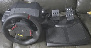 Logitech MOMO Racing Wheel Force Feedback USB Wheel And Pedals Ships Fast WORKS - Picture 1 of 9