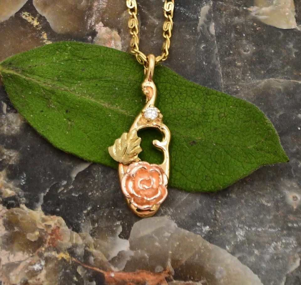 10k Multi Color Gold Diamond Rose Pendant & 14k Yellow Gold Unusual Chain 14 1/2 - Image 1 of 4