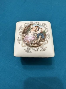 Vintage Fragonard Porcelain Footed Trinket Jewelry Box Bisque Japan - Picture 1 of 8