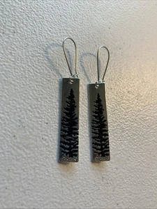 Pine Tree Dangle Earrings Silver Tone With Black Accent Tree Smokey Mountain - Picture 1 of 8