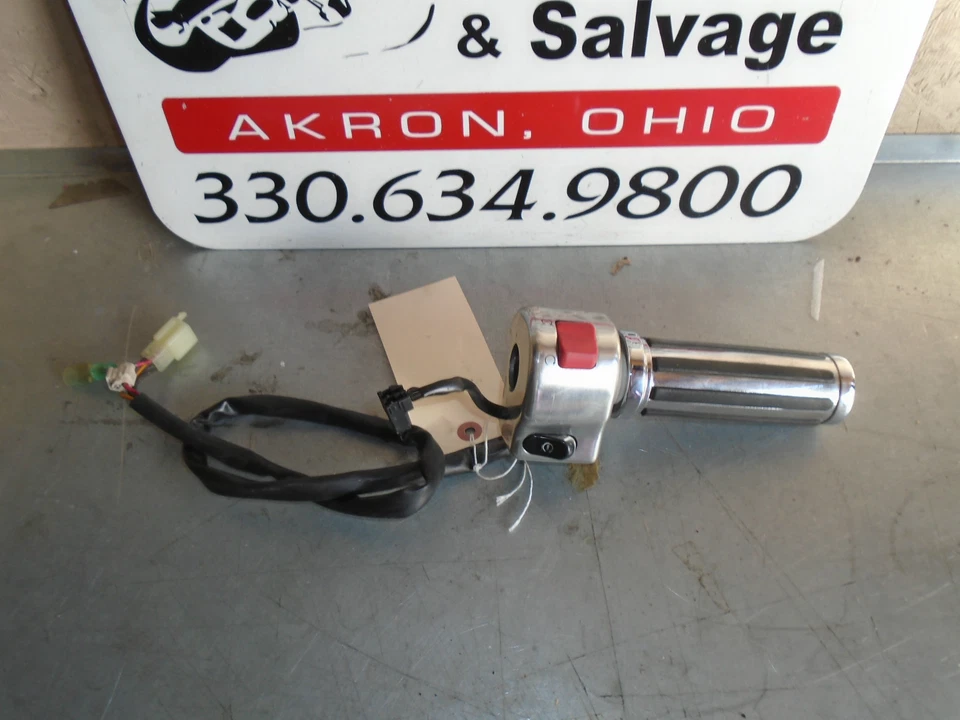 08 Interruptor de manillar encendido apagado Kawasaki VN1600 Vulcan Nomad Foto 1 de 1