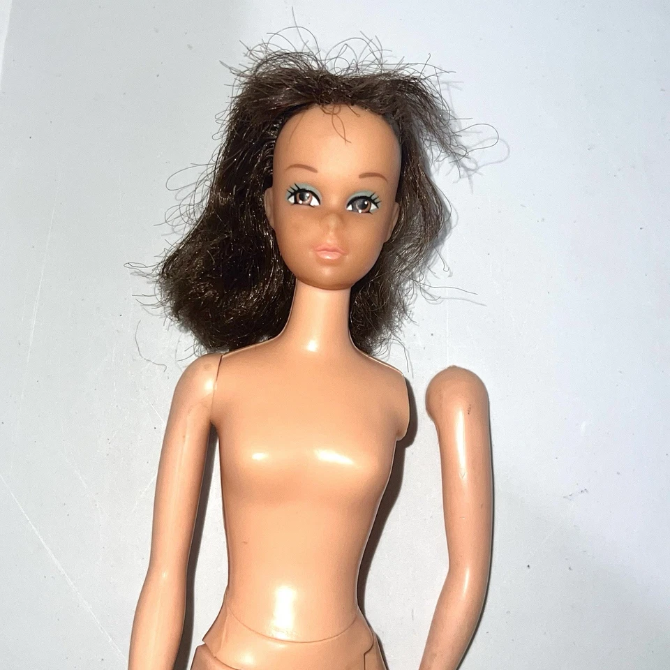 Muñeca Francie Morena Quick Curl 1975 Cabeza Mod Barbie con Twist & Turn BODY Foto 1 de 4