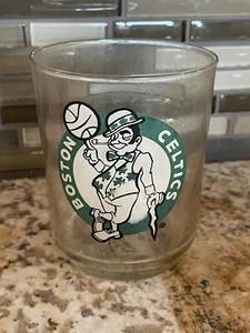 Boston Celtics Basketball Collectible Vintage Beer Drinking Glass Mobil - Picture 1 of 2