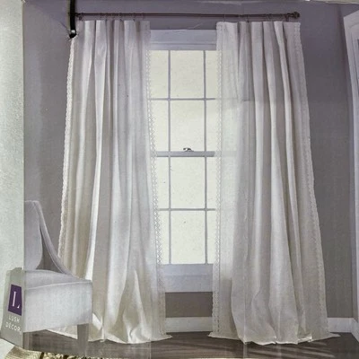 Par de paneles de cortina de ventana con filtro de luz Rosalie de decoración exuberante, 54" x 108", marfil Foto 1 de 4