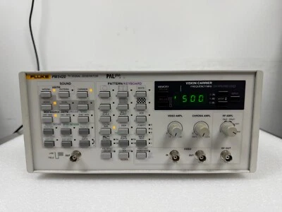 Fluke / Philips PM5420 PAL/PALplus/NTSC/SECAM TV Signal Generator - Image 1 of 4