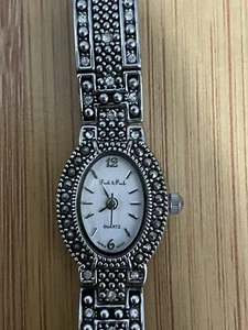 Vintage Peck & Peck Ladies Silver on Silver Tone White Dial Watch Works PERFECT! - Picture 1 of 6