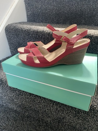 CLARKS OLLOW NOOK sandali con zeppa in pelle rossa taglia 6