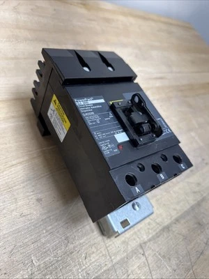 SQUARE D QJA32200 QJA I-LINE 3 POLE 200 AMP 240v POWER PACT CIRCUIT BREAKER - Image 1 of 4