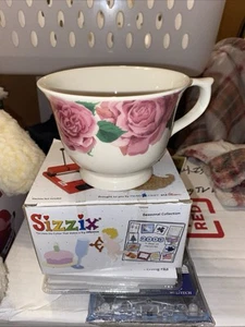 EMMA BRIDGEWATER ROSES ALL MY LIFE TEACUP - Picture 1 of 2