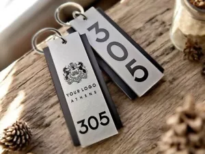 Personalized hotel key tag Keychain with your logo and room number - Picture 1 of 2