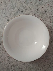 Duchess. White & Gold Edge. Cereal Bowl. (16cm). Made In England. - Picture 1 of 5