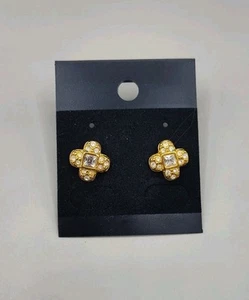 Orecchini a perno vintage firmati cristallo Swarovski e tono oro - Foto 1 di 14