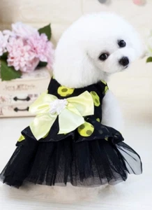 Vestido para perro con puntos brillantes lazo grande negro con lunares amarillos se adapta al pecho de 12-13" - Imagen 1 de 4