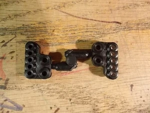 Placas de buje traseras LA-26 (L y R) - Kyosho Lazer Inferno 10 Triumph - Imagen 1 de 1