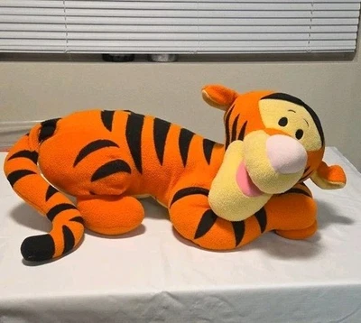 Peluche grande Winnie The Pooh 2001 Lounging Tigger Disney vintage Fisher-Price Foto 1 de 4