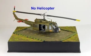 Pro-Built 1/35 UH-1 Huey Helicopter Airfield Base, Vietnam war - Picture 1 of 13