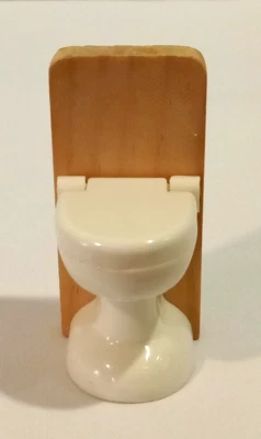 Accesorio para casa de muñecas KidKraft baño inodoro madera y plástico blanco juguete vintage Foto 1 de 4