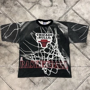 T-shirt vintage Spalding NBA Chicago Bulls stampa all over - taglia media boxy anni 90 - Foto 1 di 11