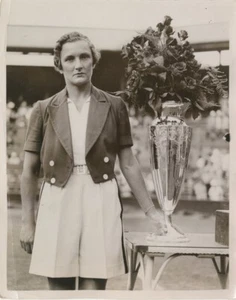 Helen Jacobs Tennis Champion Wightman Cup Original 8x10 Double Weight Photo 1934 - Picture 1 of 2