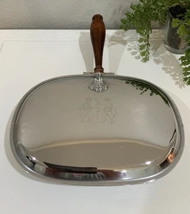 Vtg Irvinware Silent Butler Table Sweeper Pan Chrome Wood Handle Engraved Lions - Picture 1 of 7