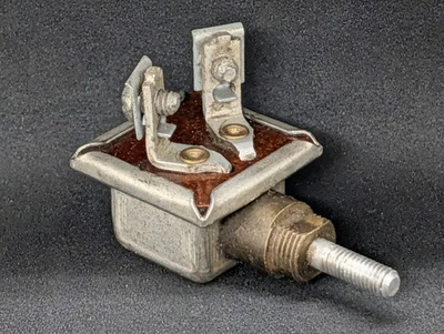 NUEVO 1946 1947 1948 DESOTO S11 DELUXE Y PERSONALIZADO MAPA LUZ LÁMPARA INTERRUPTOR 1149306 Foto 1 de 4