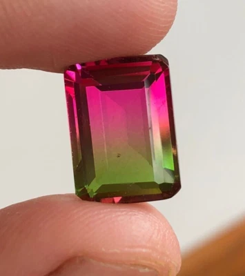 7.10 Cts Bi Color Tourmaline, Top Quality Bi Color Tourmaline Doublet Gemstone - Image 1 of 4