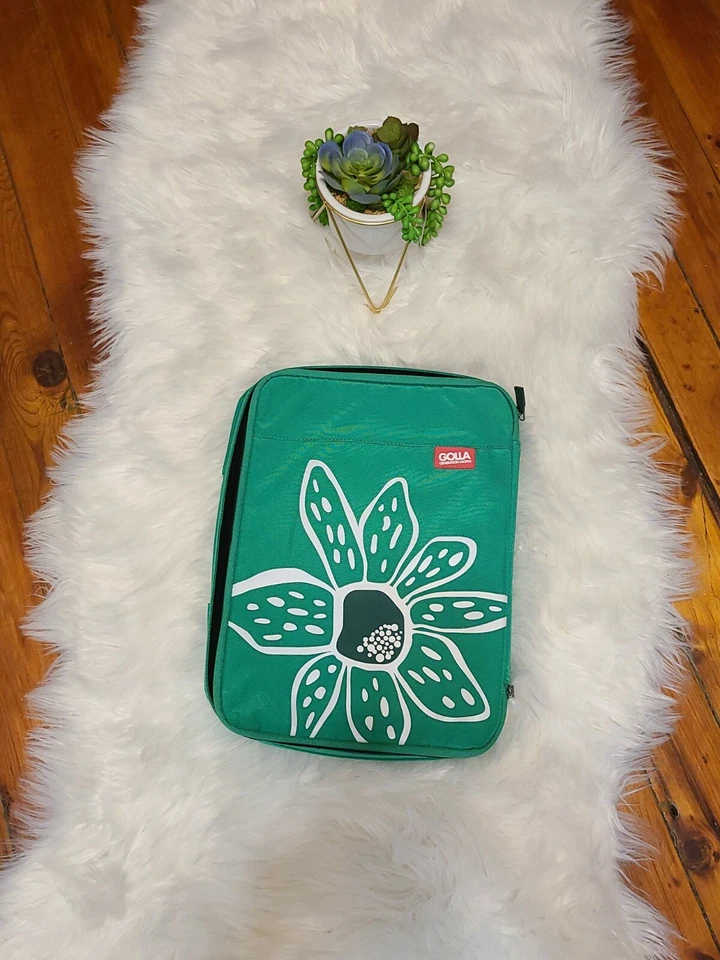 NUEVO Estuche blando para computadora móvil Golla Generation 14" con bolsillo ~ verde con margarita Foto 1 de 4