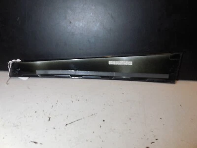 Tampa traseira esquerda B acabamento A2116903387 03-09 Mercedes Benz W211 E350 E500 E55 - Imagem 1 de 4