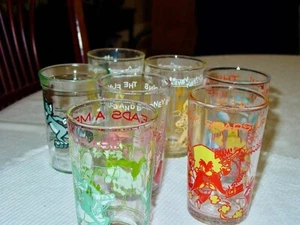 7 GAFAS DE GELATINA WELCH'S DE COLECCIÓN (3), HERMANOS WARNER (3) y PEDERNAL (1) - Imagen 1 de 6