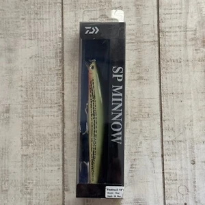 Daiwa Salt Pro Minnow 5-1/8" Flotante SOS Verde #DSPM13F83 - Imagen 1 de 3