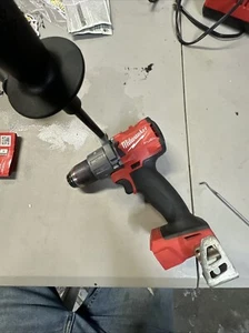 Taladro percutor inalámbrico sin escobillas Milwaukee Fuel M18 2804-20 1/2 pulgada - herramienta desnuda - Imagen 1 de 2