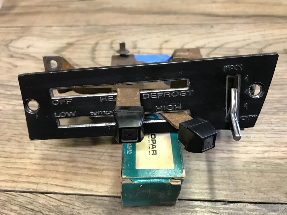 1966 67 PLYMOUTH SATÉLITE GTX BELVEDERE B CORPO MOPAR PAINEL CONTROLES DE AQUECEDOR (A) - Imagem 1 de 4