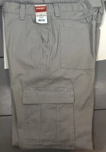 Wrangler Cargo Pants Mens Size 33 X 30 Beige Cotton Or Work Or Casual Workwear - Picture 1 of 5