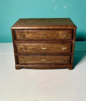 Cajonera Chippendale vintage muebles miniatura para casa de muñecas Foto 1 de 4