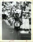 1992 Press Photo Runner Joetta Clark Celebrates at 800 Meter Run - nos05972