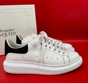 Zapatillas Alexander McQueen blancas/negras de gran tamaño para mujer talla UE 39 EE. UU. 9 - Imagen 1 de 17