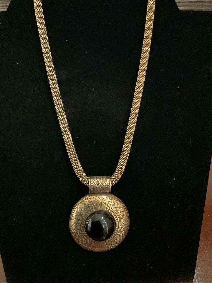 Collar Anne Klein 16 pulgadas oro con colgante de piedra negra Foto 1 de 4