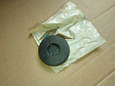 1973-1980 General Motors Nuevo de Lote Antiguo Bocina Botón Tapa GM # 329736 Foto 1 de 4