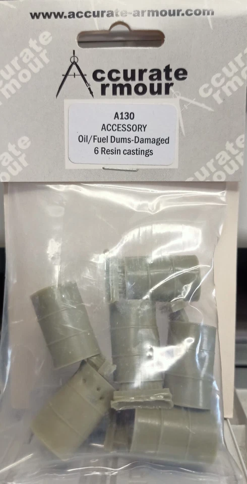 MODELLISMO- Oil/Fuel Dums Damaged - ACCURATE ARMOUR A130 1/35 scale - Immagine 1 di 1