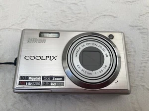 NIKON COOLPIX S560  Fotocamera Digitale. - Foto 1 di 12