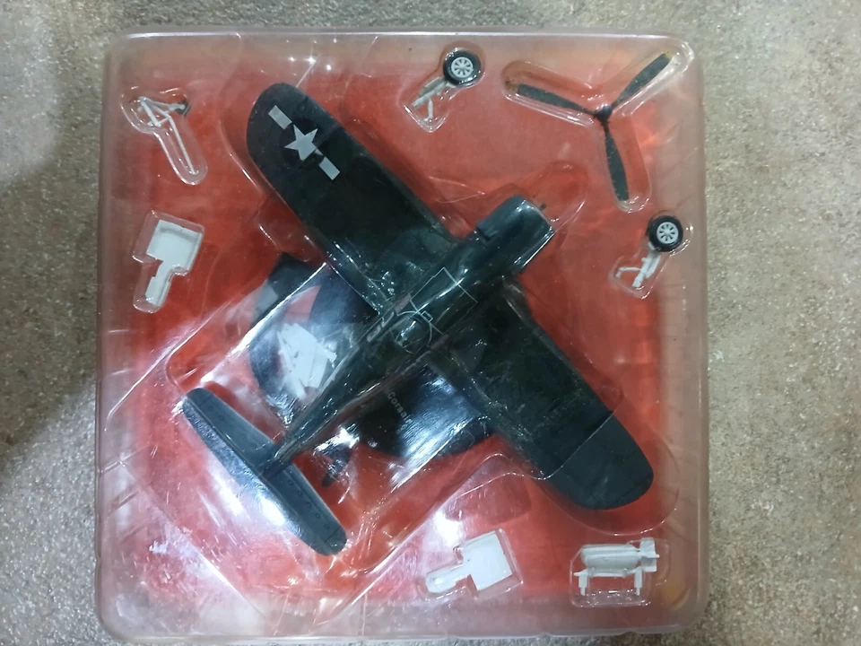 Aerei 1/72 Militare Curtiss F4U Corsair II U.S. Navy Marina II Guerra Mondiale - Immagine 1 di 1